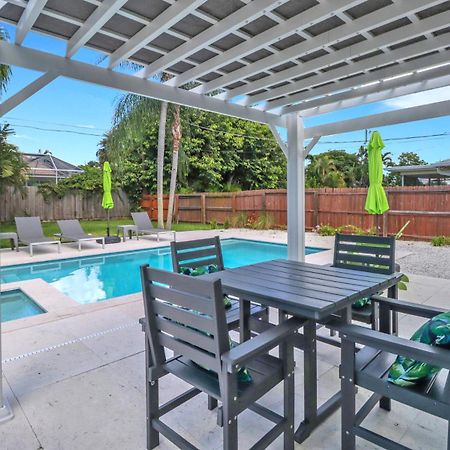 Little Beach House W/ Pool&Spa - 5 Minutes To Vanderbilt Beach North North Naples Buitenkant foto