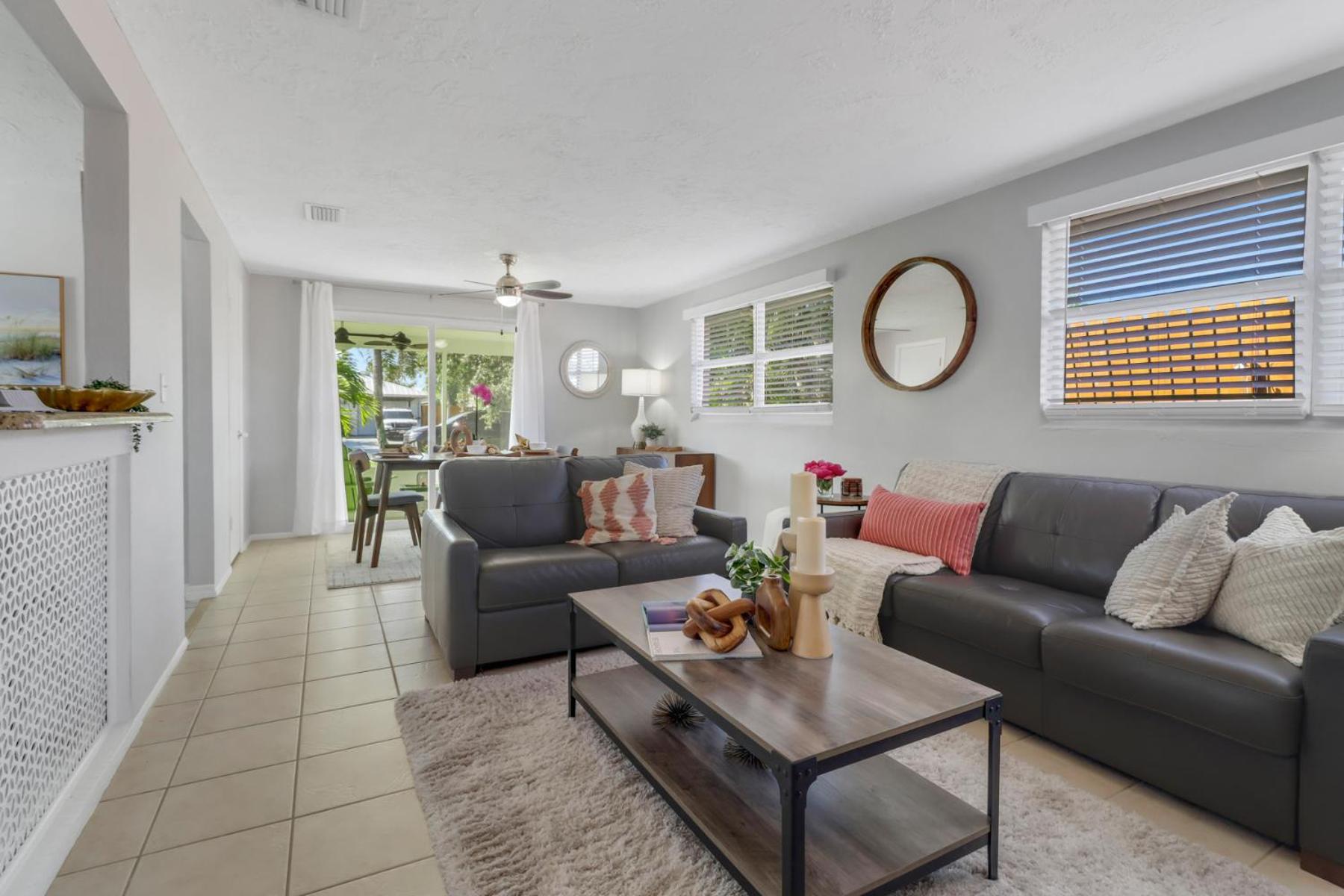 Little Beach House W/ Pool&Spa - 5 Minutes To Vanderbilt Beach North North Naples Buitenkant foto